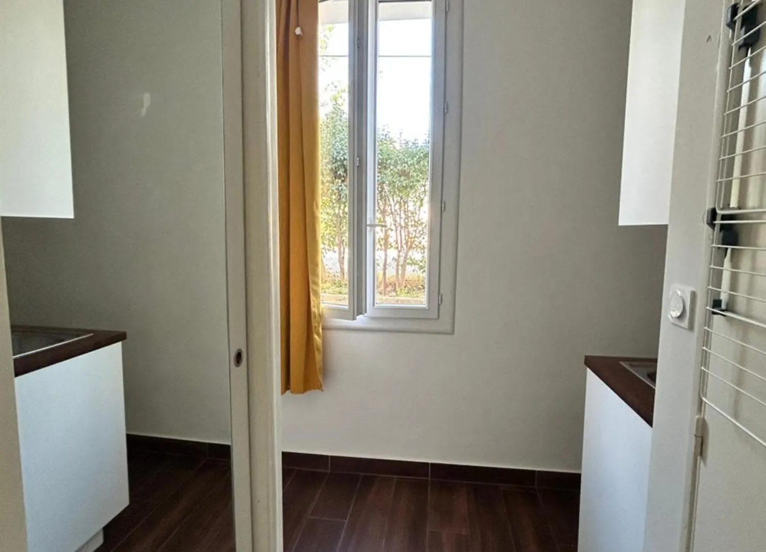 Agreable Studio Renove Avec Place De Parking Apartman